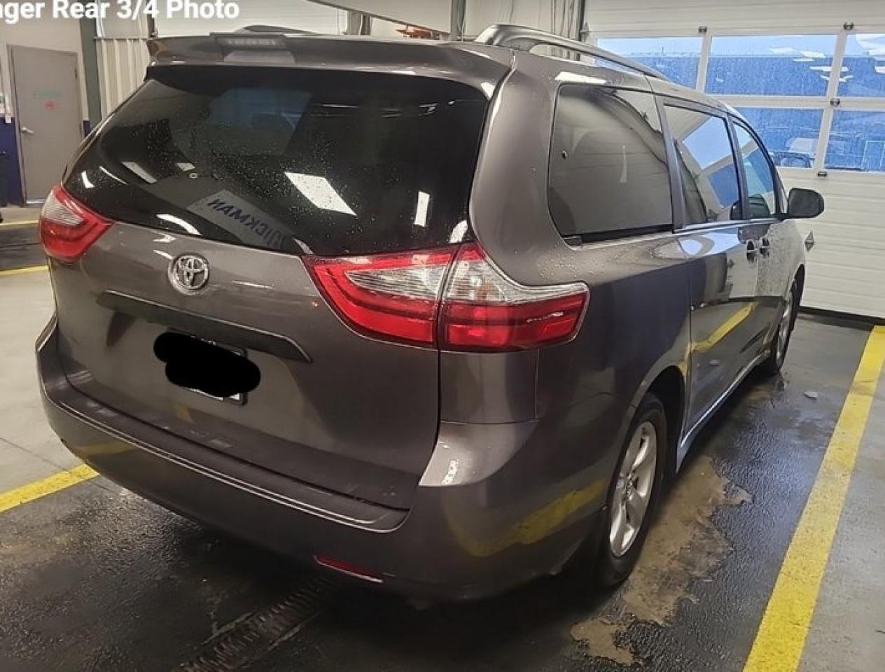 2020 Toyota Sienna 7 Passenger | V6 | Radar Cruise | Rear Camera | Bluetooth | Keyless Entry | and More ! Photo2