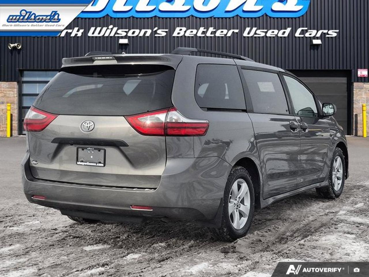 2020 Toyota Sienna 7 Passenger | V6 | Radar Cruise | Rear Camera | Bluetooth | Keyless Entry | and More ! Photo