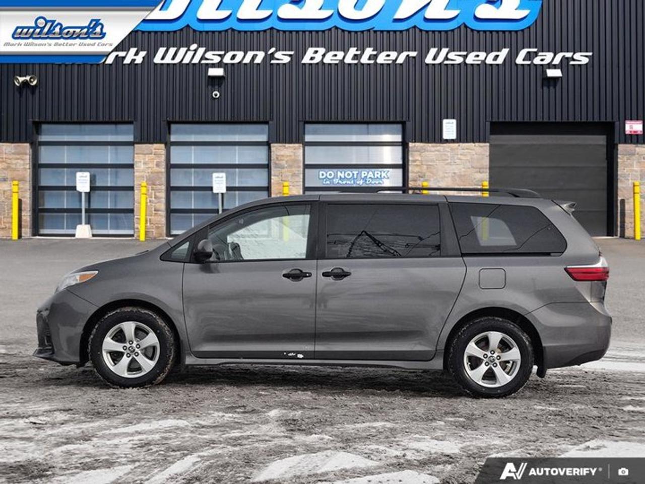 2020 Toyota Sienna 7 Passenger | V6 | Radar Cruise | Rear Camera | Bluetooth | Keyless Entry | and More ! Photo