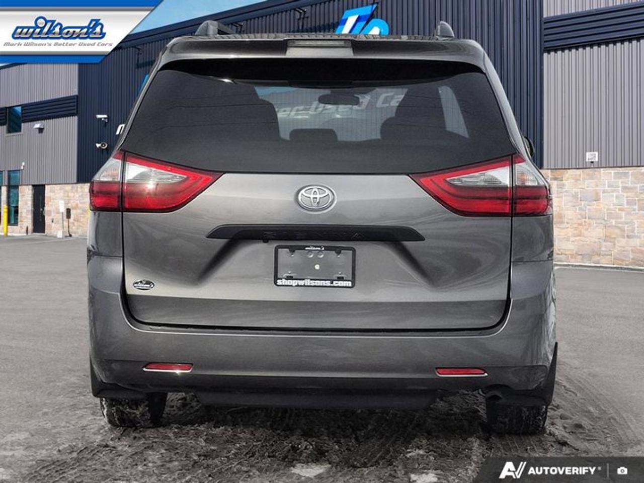 2020 Toyota Sienna 7 Passenger | V6 | Radar Cruise | Rear Camera | Bluetooth | Keyless Entry | and More ! Photo