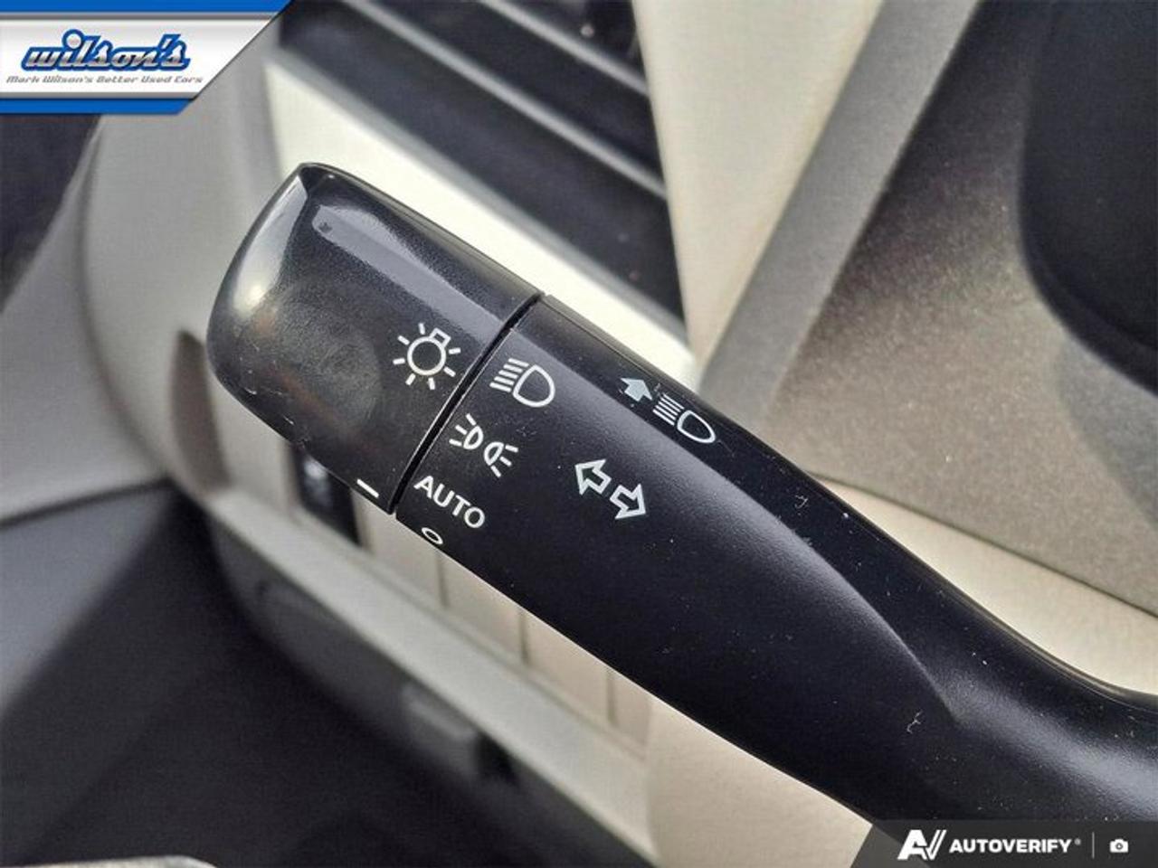 2020 Toyota Sienna 7 Passenger | V6 | Radar Cruise | Rear Camera | Bluetooth | Keyless Entry | and More ! Photo