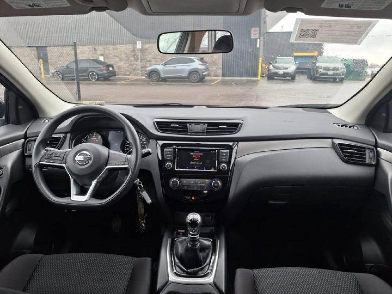 2019 Nissan Qashqai S | 6-Speed Manual | CarPlay + Android | Heated Seats | Rear Camera | and More ! Photo4