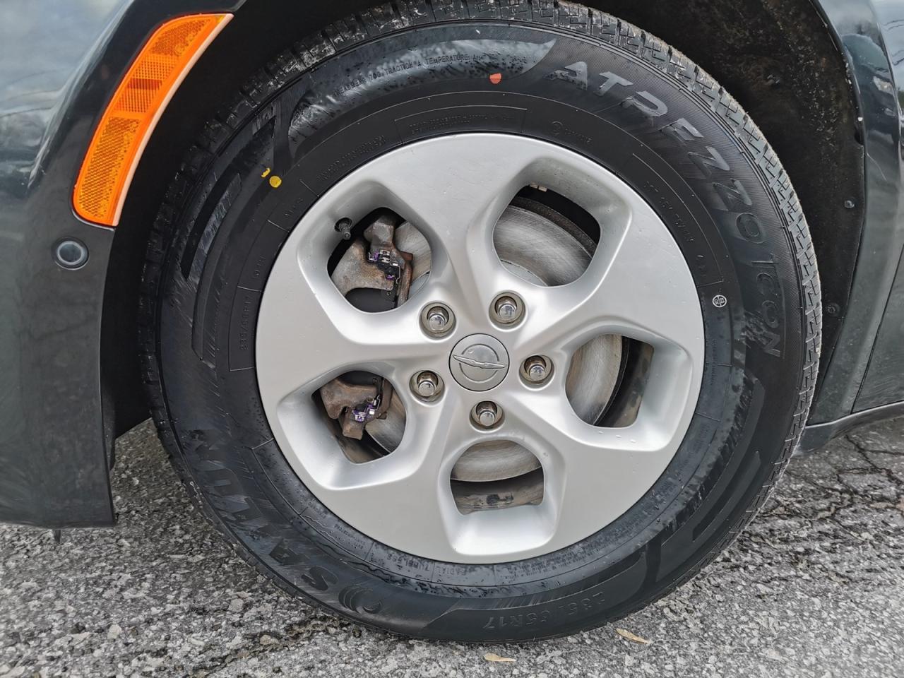 2017 Chrysler Pacifica Touring-L Plus - Photo #8