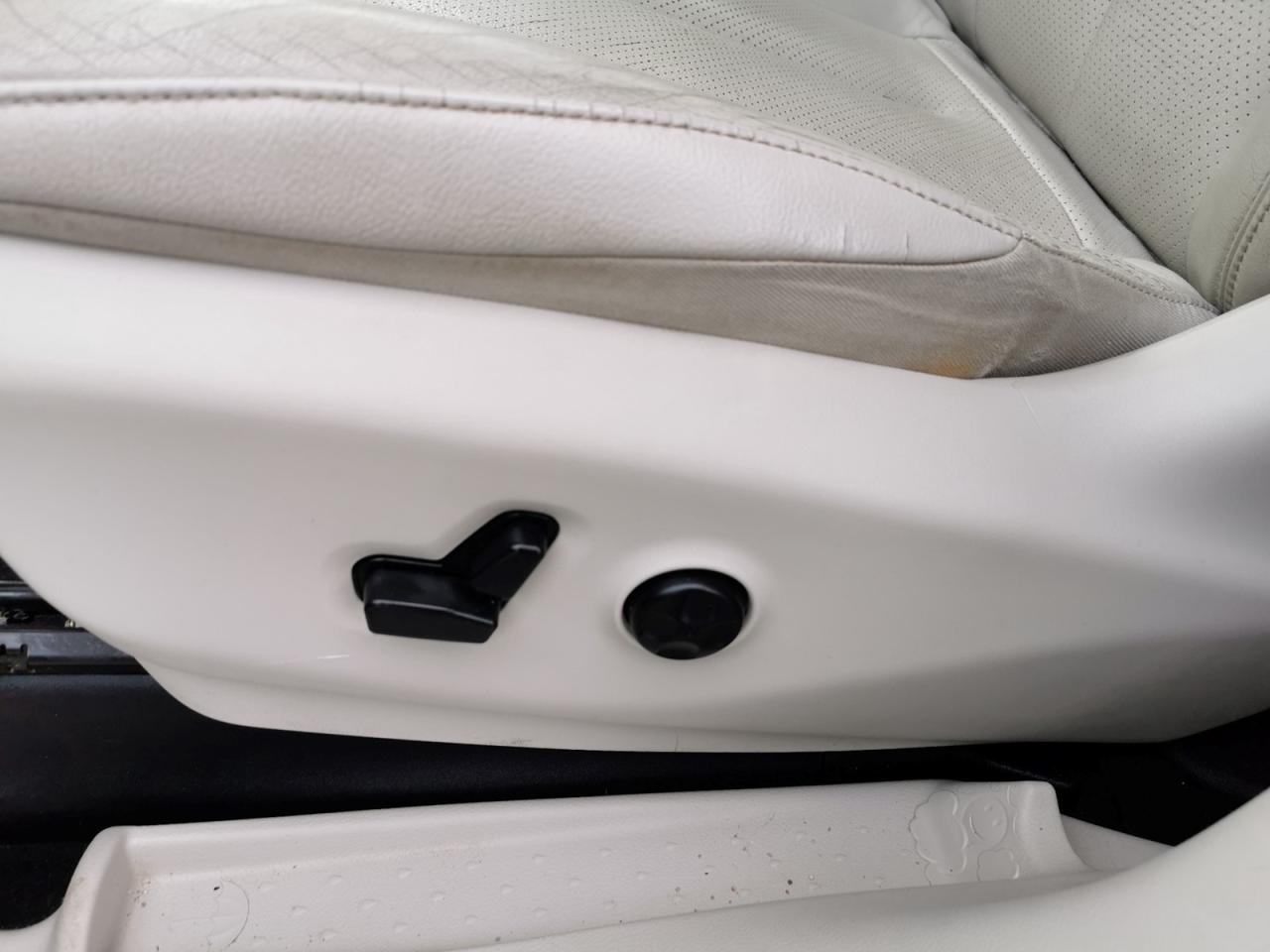 2017 Chrysler Pacifica Touring-L Plus - Photo #11