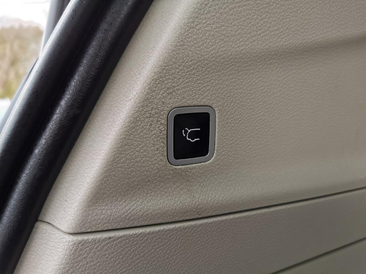 2017 Chrysler Pacifica Touring-L Plus - Photo #19