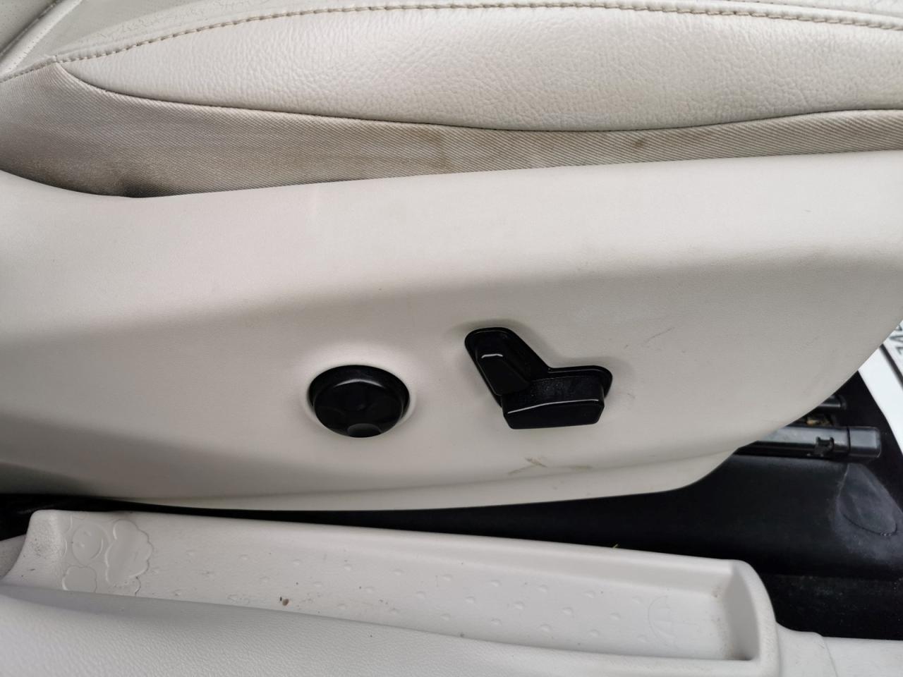 2017 Chrysler Pacifica Touring-L Plus - Photo #24