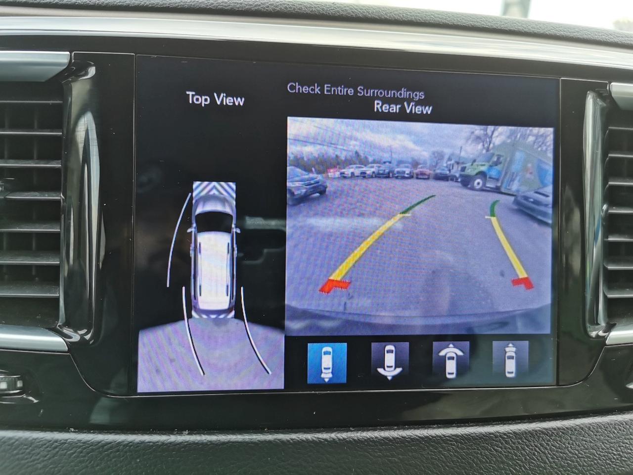 2017 Chrysler Pacifica Touring-L Plus Photo