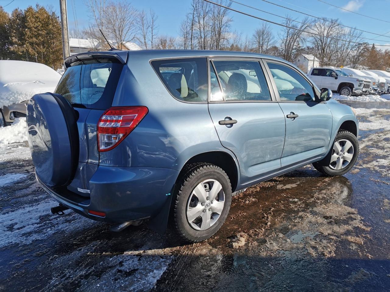 2012 Toyota RAV4 I4 - Photo #5