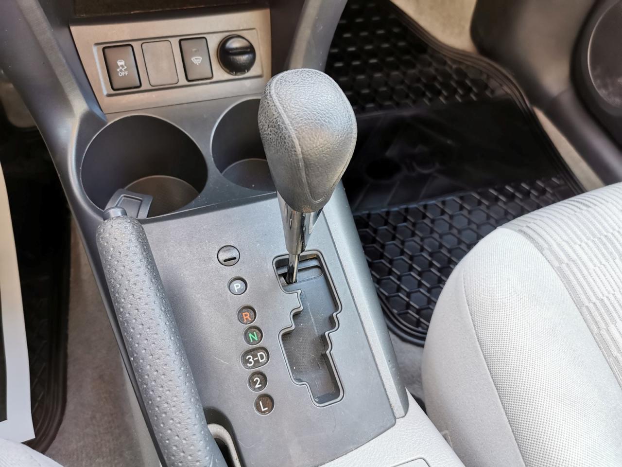 2012 Toyota RAV4 I4 - Photo #23