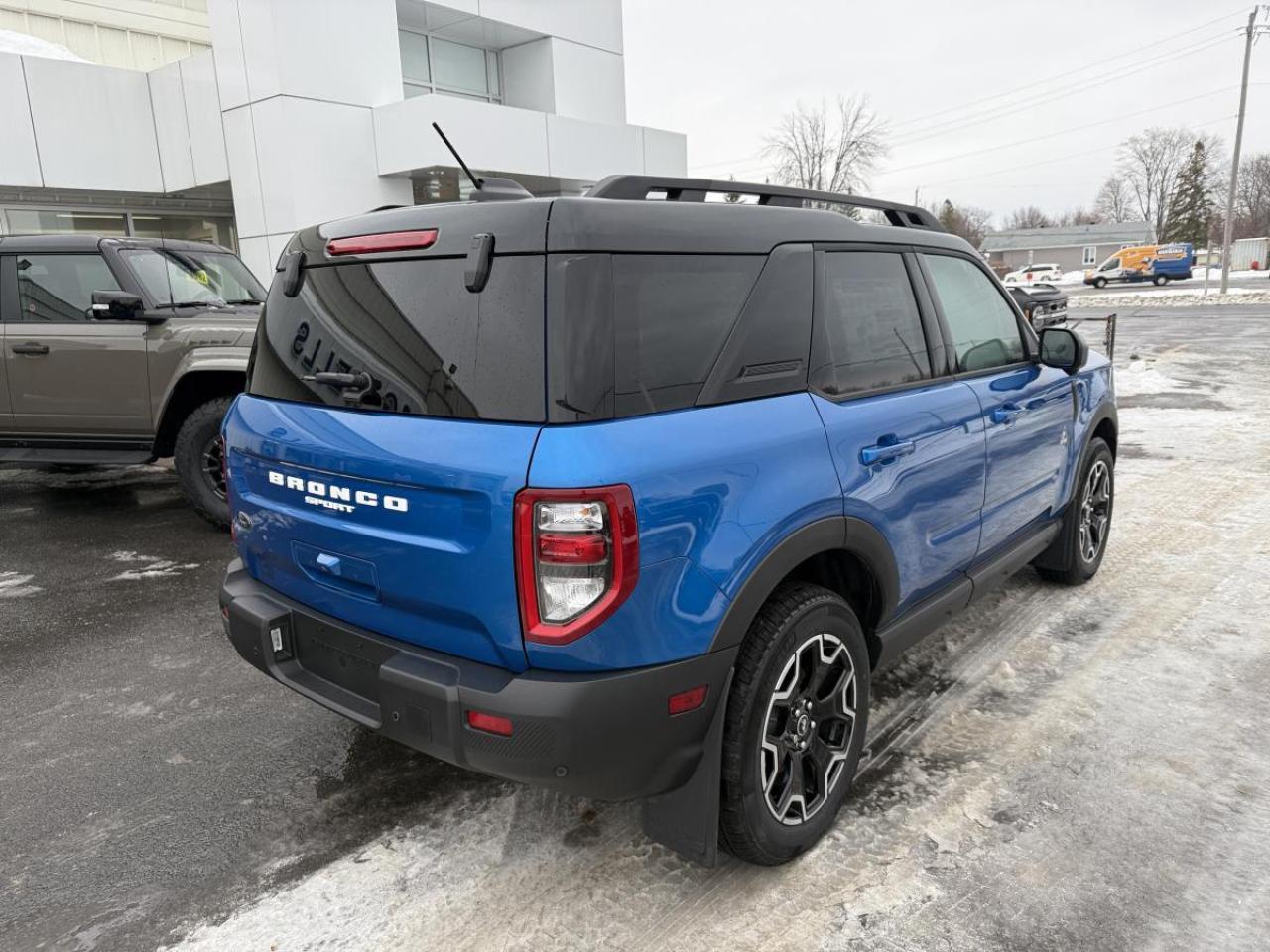 2025 Ford Bronco Sport Sport Outer Banks Photo3