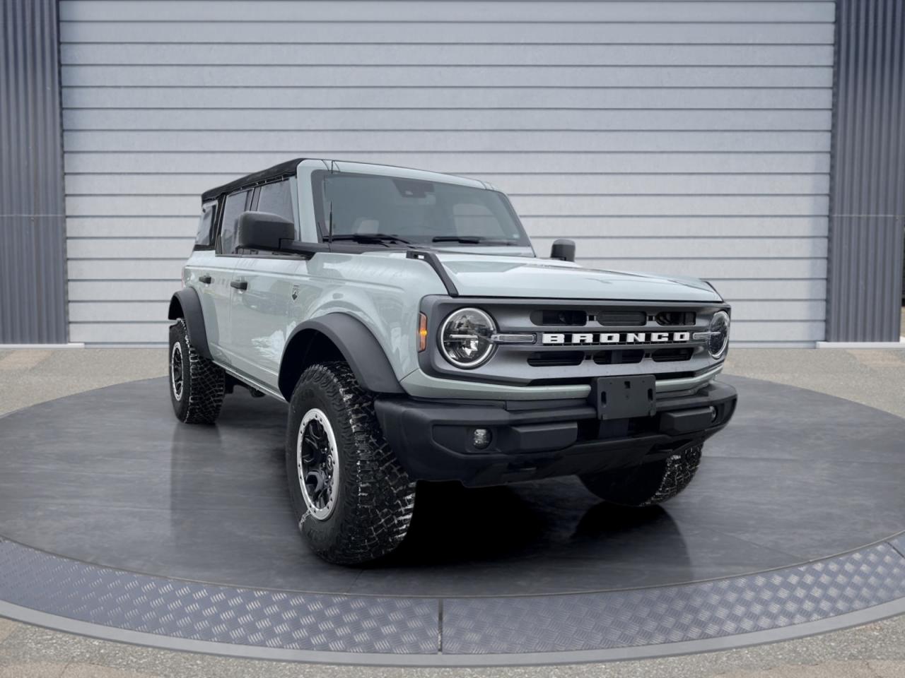 2024 Ford Bronco Big Bend Photo2