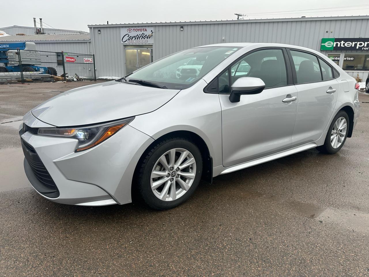 2024 Toyota Corolla LE UPGRADE Photo0