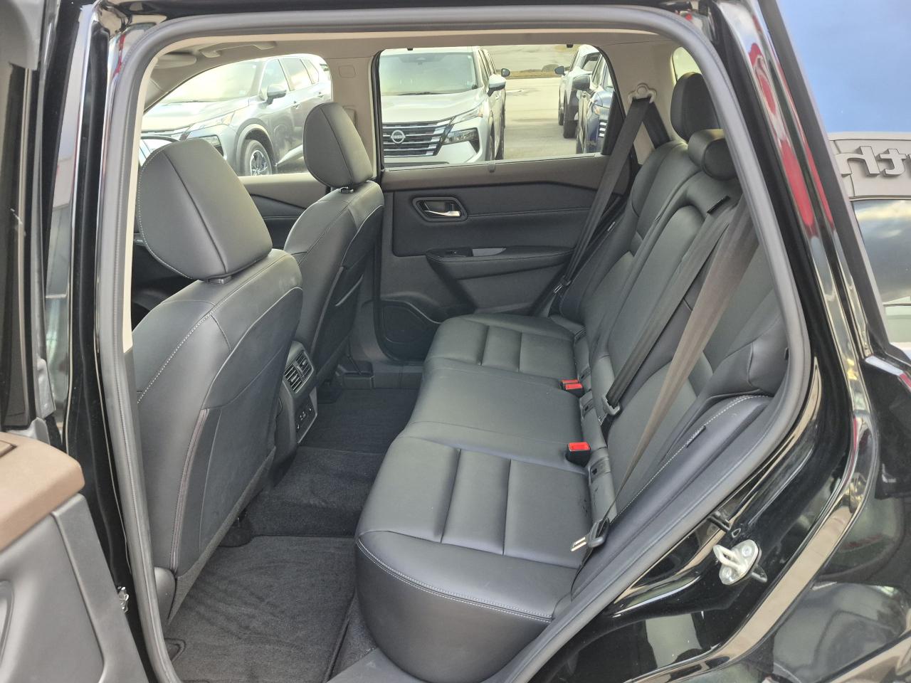 2023 Nissan Rogue SV MIDNIGHT EDITION LEATHER - MOONROOF - 360 CAMERAS Photo13