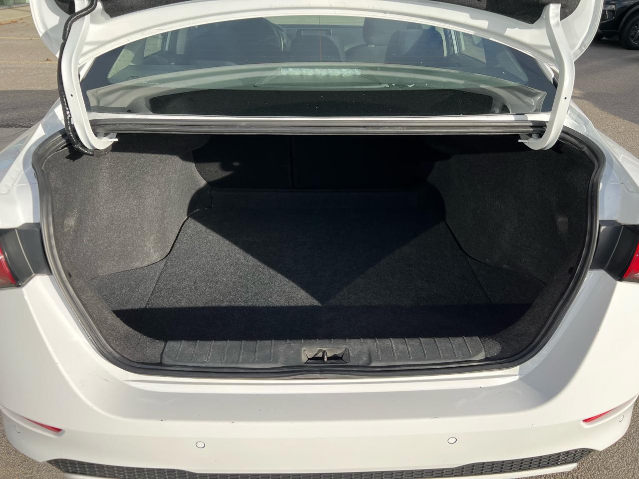 2024 Nissan Sentra S PLUS JUST ARRIVED! OFF LEASE - NEW TIRES! Photo6