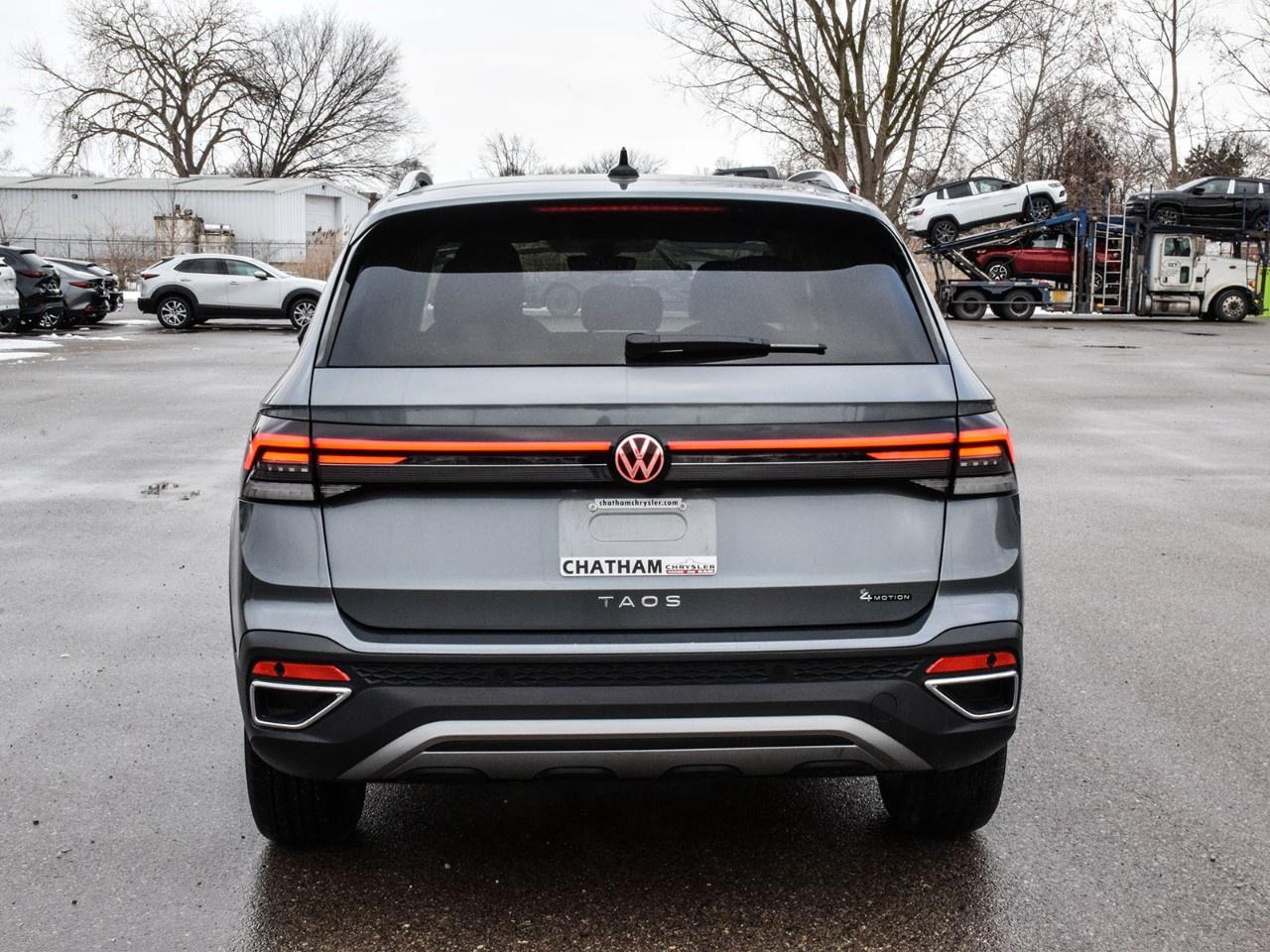 2025 Volkswagen Taos Comfortline 4Motion Photo2