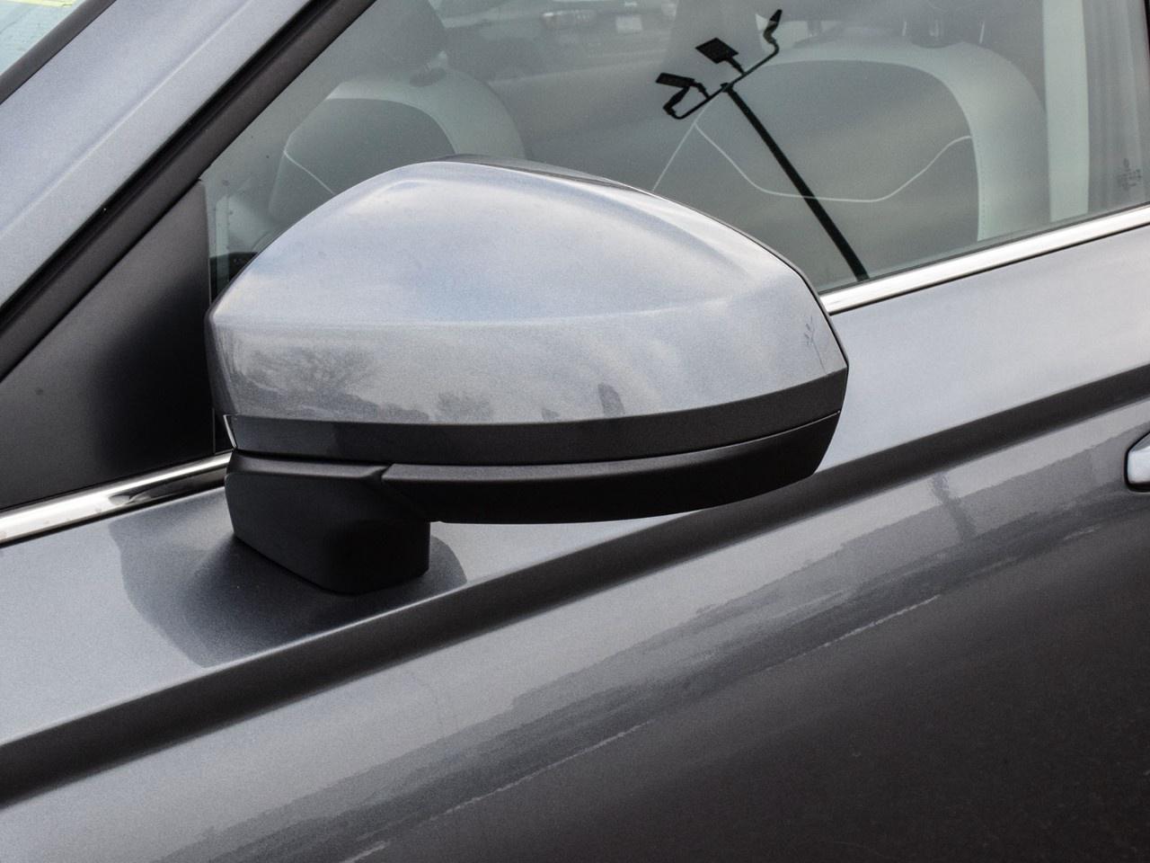 2025 Volkswagen Taos Comfortline 4Motion Photo