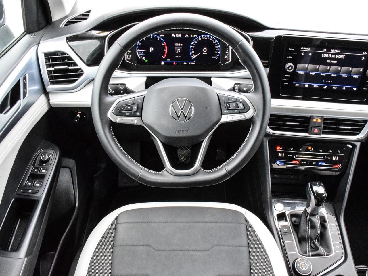 2025 Volkswagen Taos Comfortline 4Motion Photo