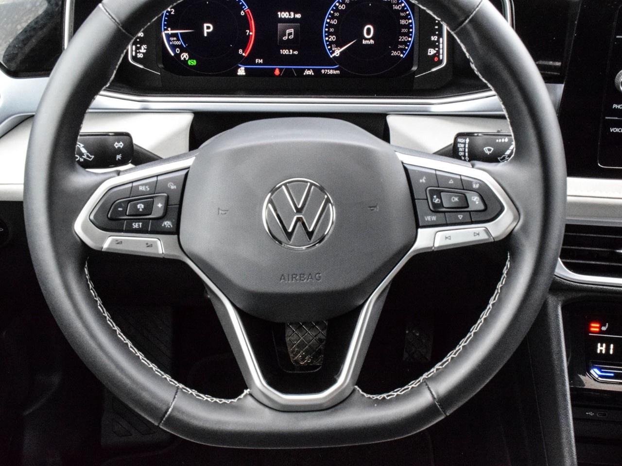 2025 Volkswagen Taos Comfortline 4Motion Photo