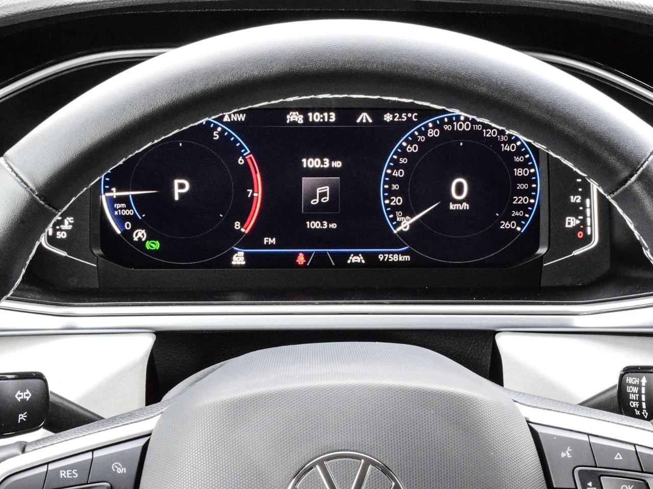 2025 Volkswagen Taos Comfortline 4Motion Photo