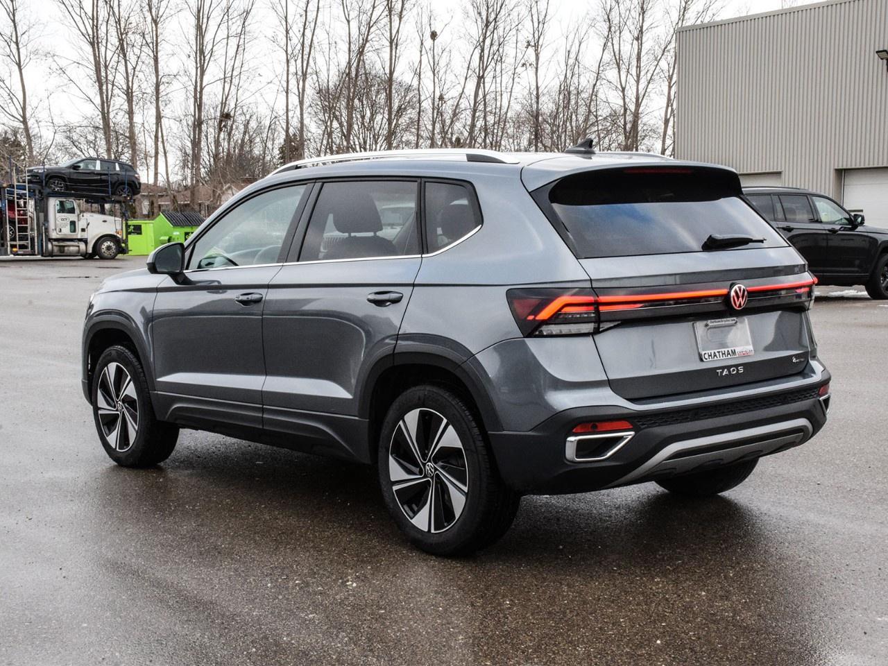 2025 Volkswagen Taos Comfortline 4Motion Photo