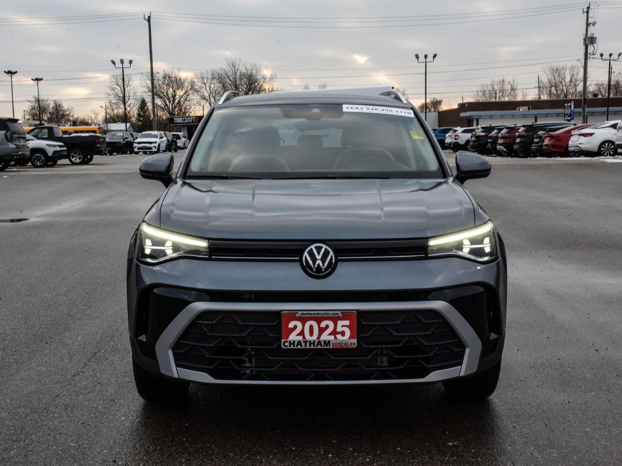 2025 Volkswagen Taos Comfortline 4Motion Photo