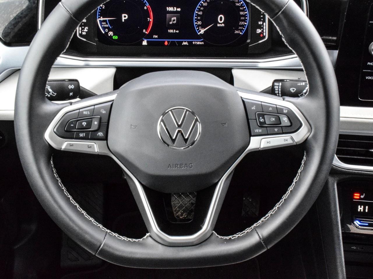 2025 Volkswagen Taos Comfortline 4Motion Photo