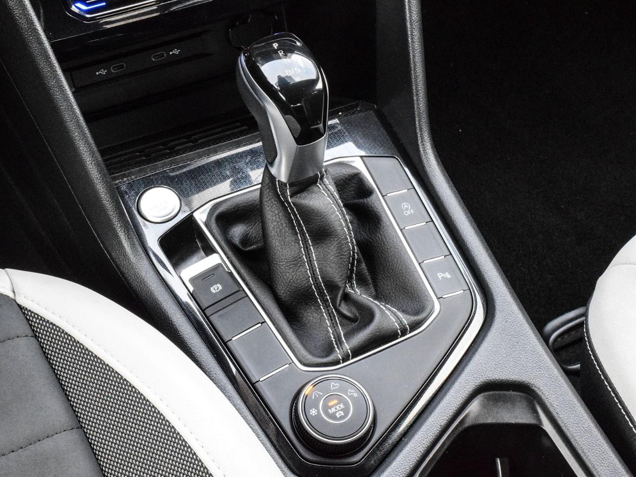 2025 Volkswagen Taos Comfortline 4Motion Photo