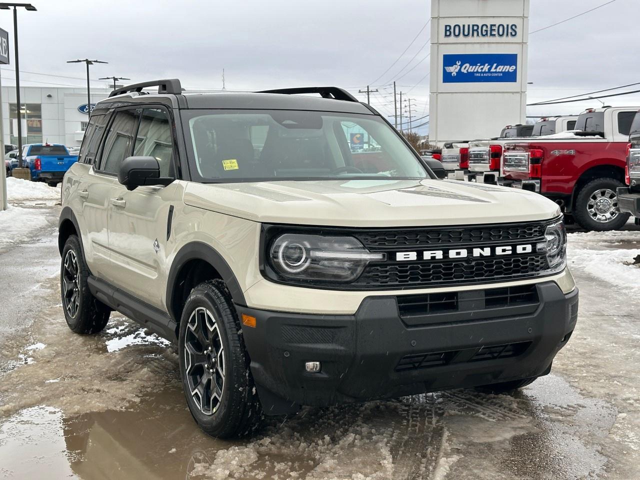 2025 Ford Bronco Sport Outer Banks 4x4 Photo3