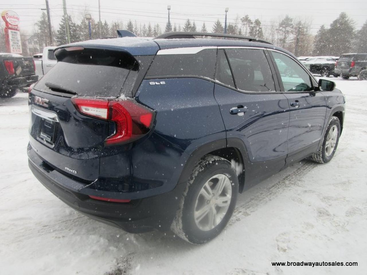 2022 GMC Terrain ALL-WHEEL DRIVE SLE-PACKAGE 5 PASSENGER 1.4L - TURBO.. NAVIGATION.. PANORAMIC SUNROOF.. HEATED SEATS.. BACK-UP CAMERA.. POWER TAILGATE.. Photo