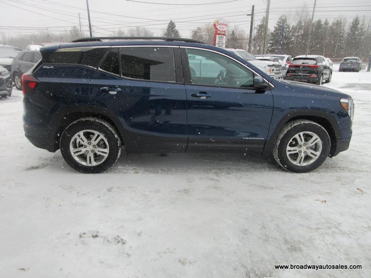 2022 GMC Terrain ALL-WHEEL DRIVE SLE-PACKAGE 5 PASSENGER 1.4L - TURBO.. NAVIGATION.. PANORAMIC SUNROOF.. HEATED SEATS.. BACK-UP CAMERA.. POWER TAILGATE.. Photo