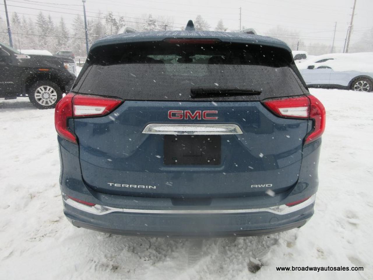 2024 GMC Terrain ALL-WHEEL DRIVE DENALI-PACKAGE 5 PASSENGER 1.5L - TURBO.. NAVIGATION.. PANORAMIC SUNROOF.. LEATHER.. HEATED SEATS & WHEEL.. BACK-UP CAMERA.. Photo