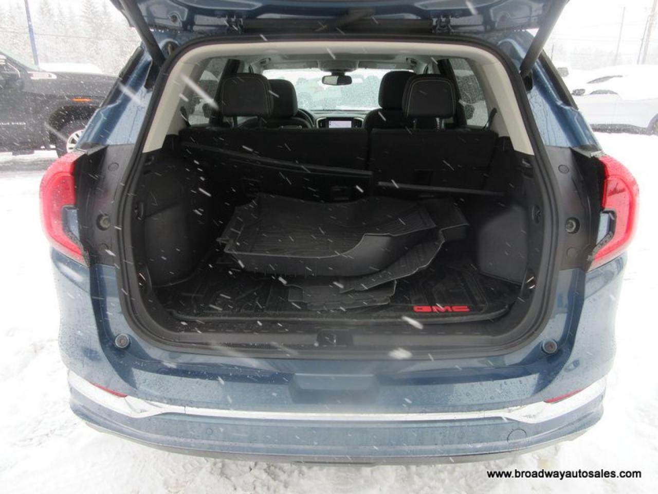 2024 GMC Terrain ALL-WHEEL DRIVE DENALI-PACKAGE 5 PASSENGER 1.5L - TURBO.. NAVIGATION.. PANORAMIC SUNROOF.. LEATHER.. HEATED SEATS & WHEEL.. BACK-UP CAMERA.. Photo