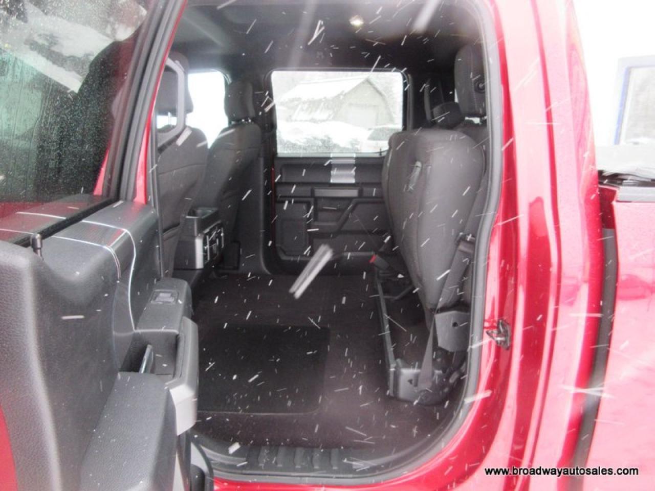 2016 Ford F-150 GREAT KM'S XLT-SPORT-MODEL 5 PASSENGER 3.5L - ECO-BOOST.. 4X4.. CREW-CAB.. SHORTY.. NAVIGATION.. POWER PEDALS.. HEATED SEATS.. BACK-UP CAMERA.. Photo