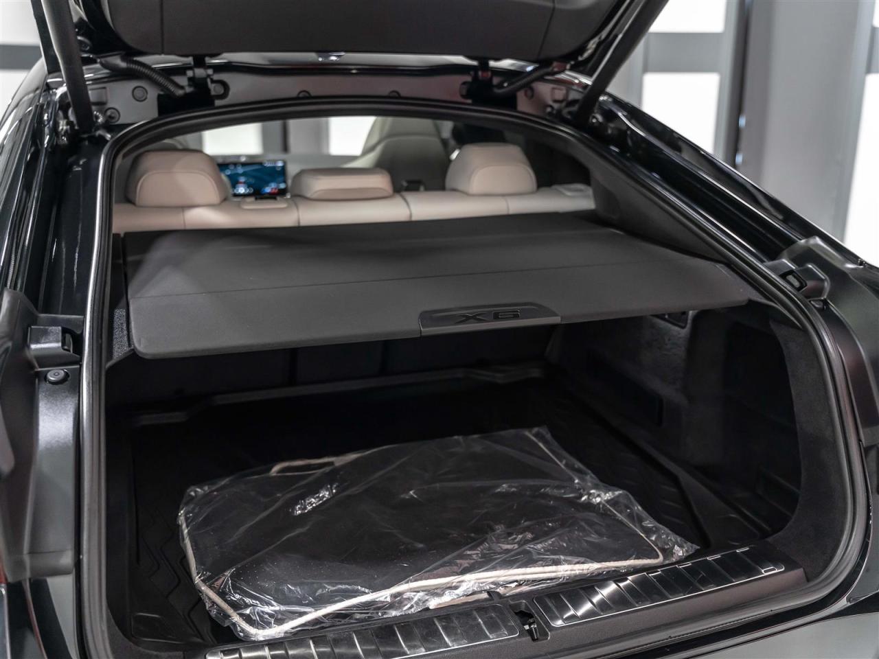 2024 BMW X6 M COMPETITION|M CARBON|BOWERS & WILKINS|MASSAGE Photo