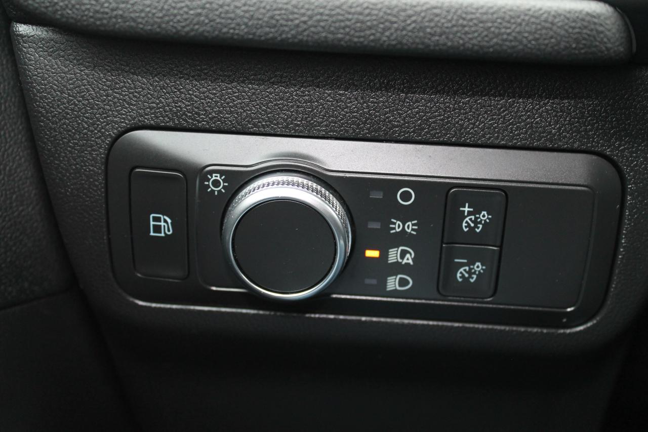 2022 Ford Escape Hybrid SE Photo