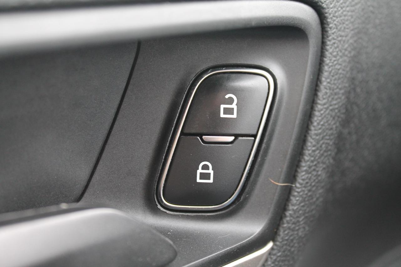 2022 Ford Escape Hybrid SE Photo