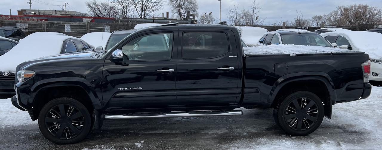 2016 Toyota Tacoma LIMITED Photo