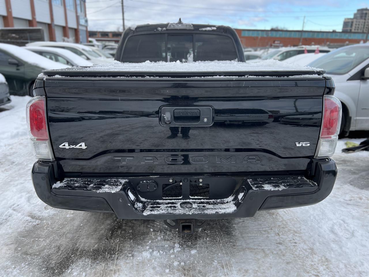 2016 Toyota Tacoma LIMITED Photo