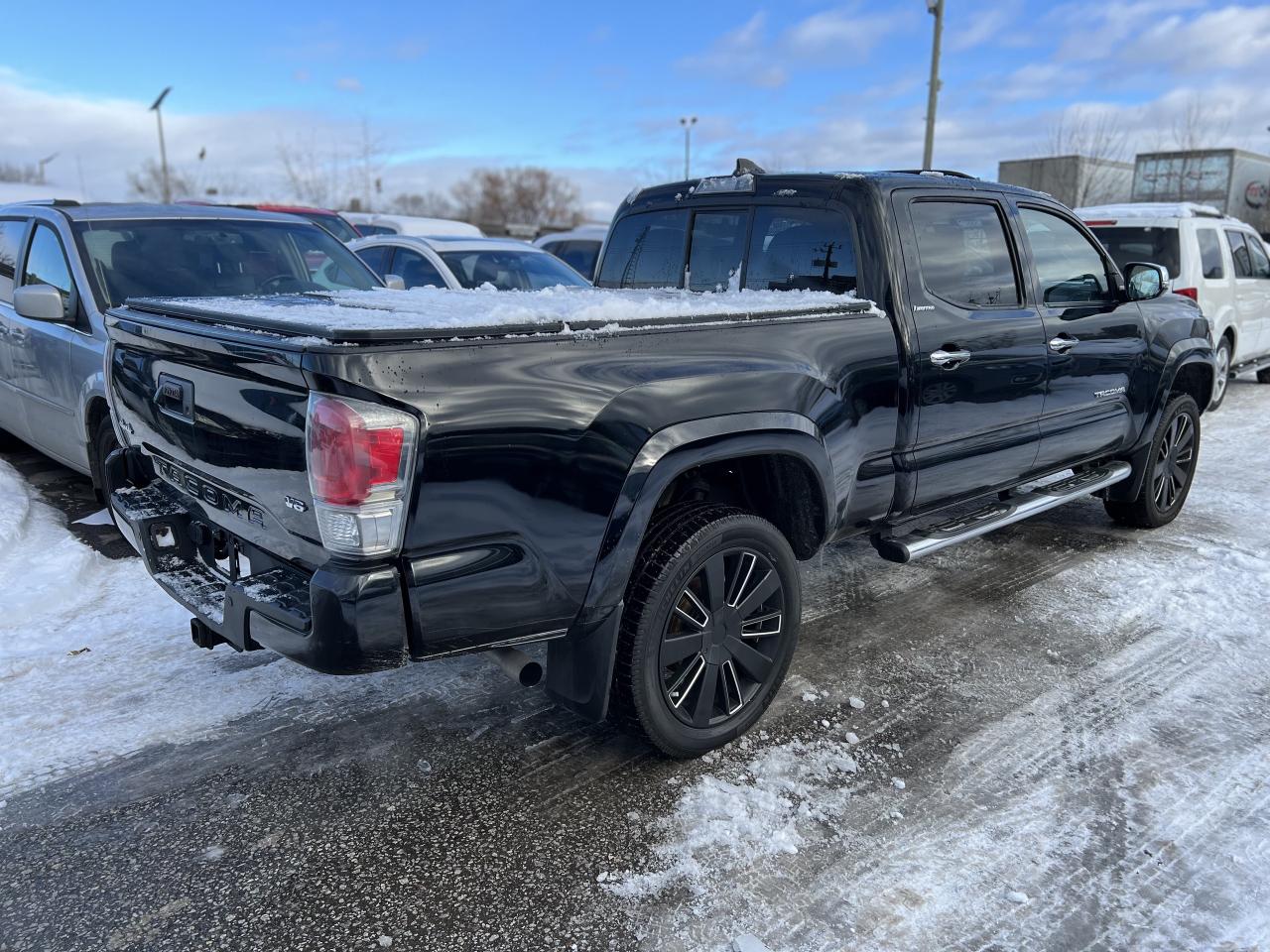 2016 Toyota Tacoma LIMITED Photo4