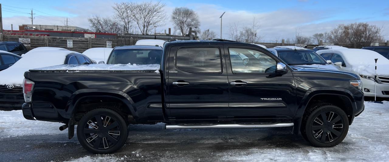 2016 Toyota Tacoma LIMITED Photo
