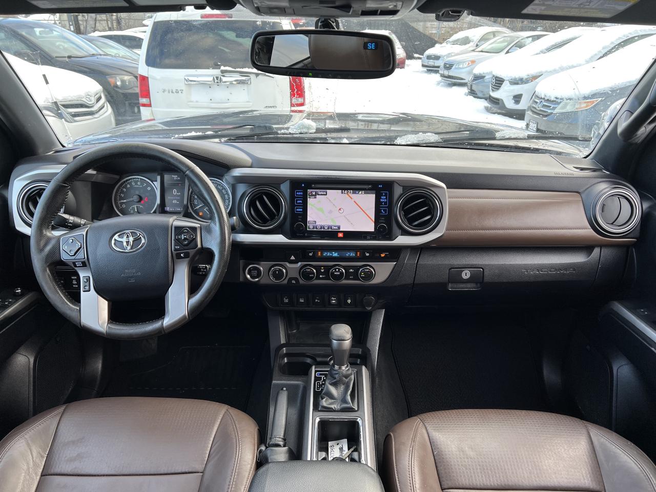 2016 Toyota Tacoma LIMITED Photo