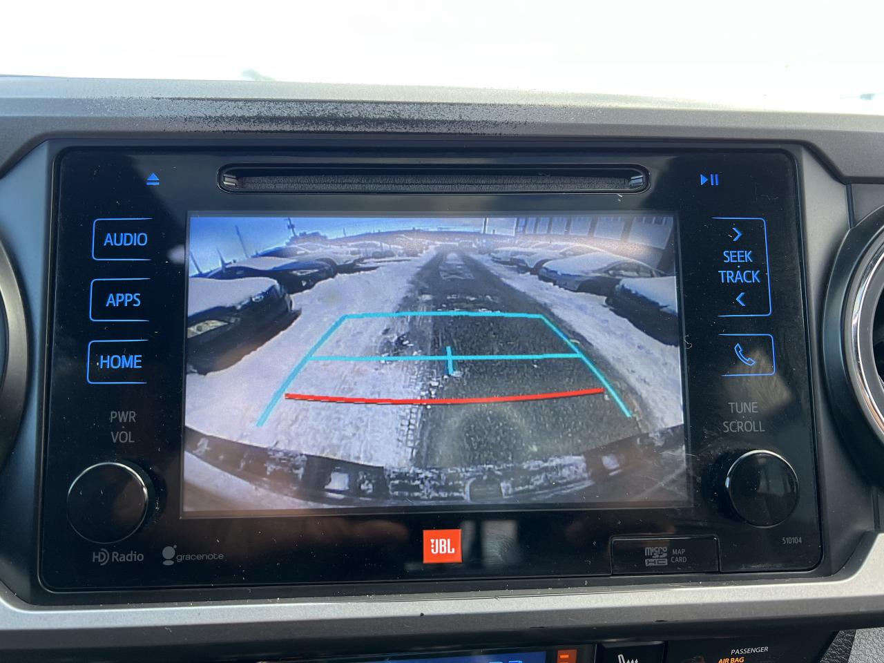 2016 Toyota Tacoma LIMITED Photo