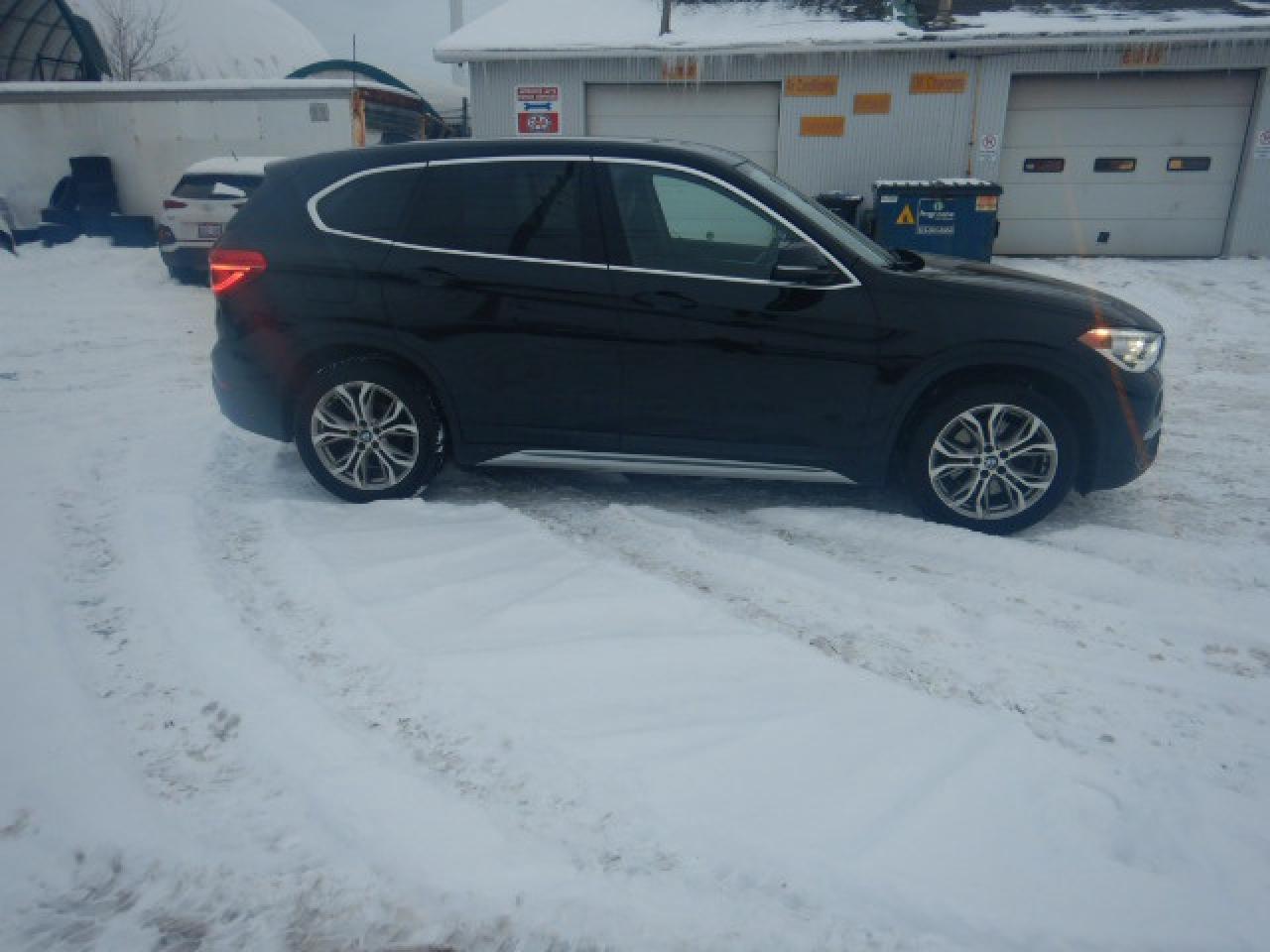 2018 BMW X1 xDrive28i Photo