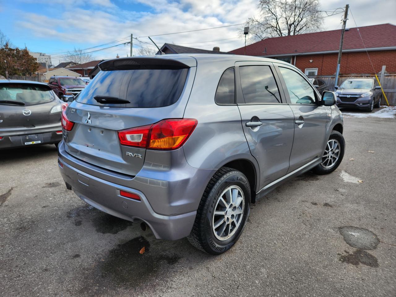 2011 Mitsubishi RVR SE Photo3
