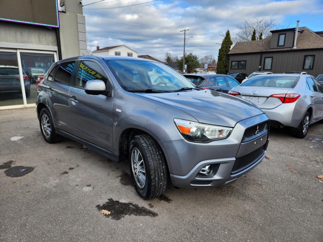 2011 Mitsubishi RVR SE Photo2