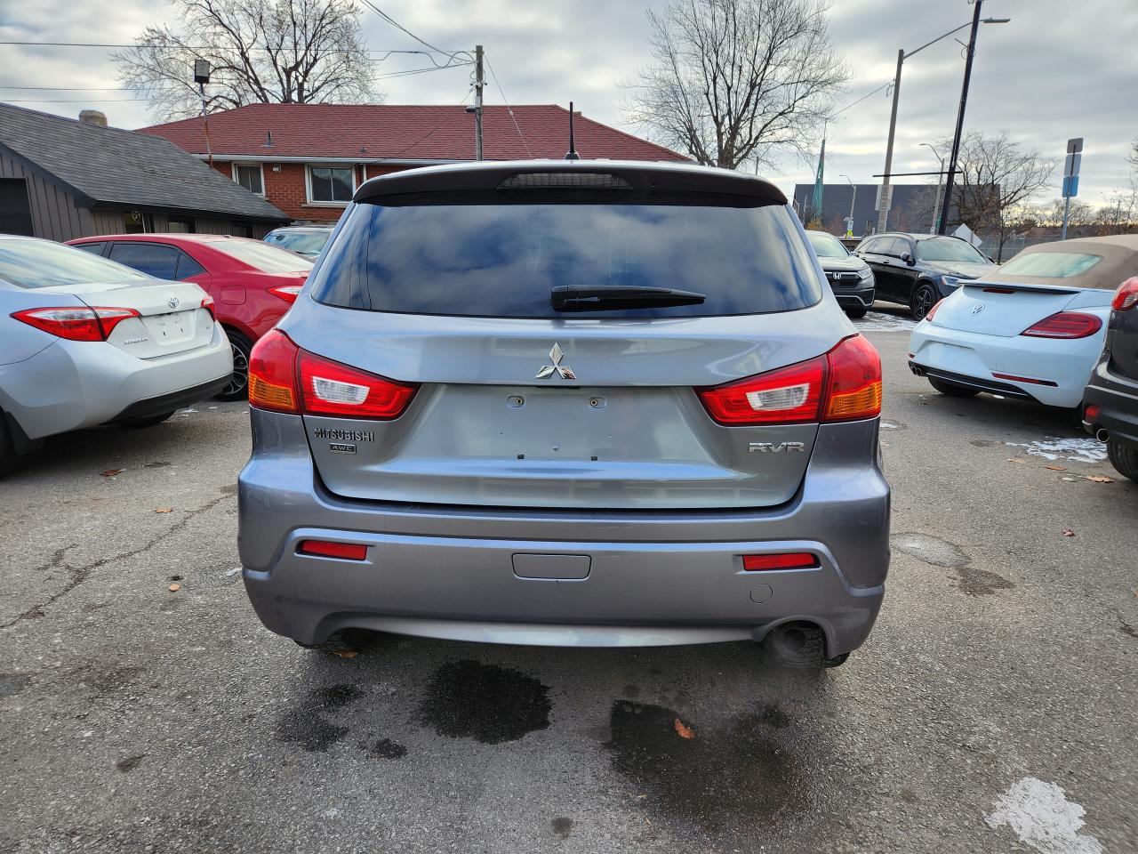 2011 Mitsubishi RVR SE Photo