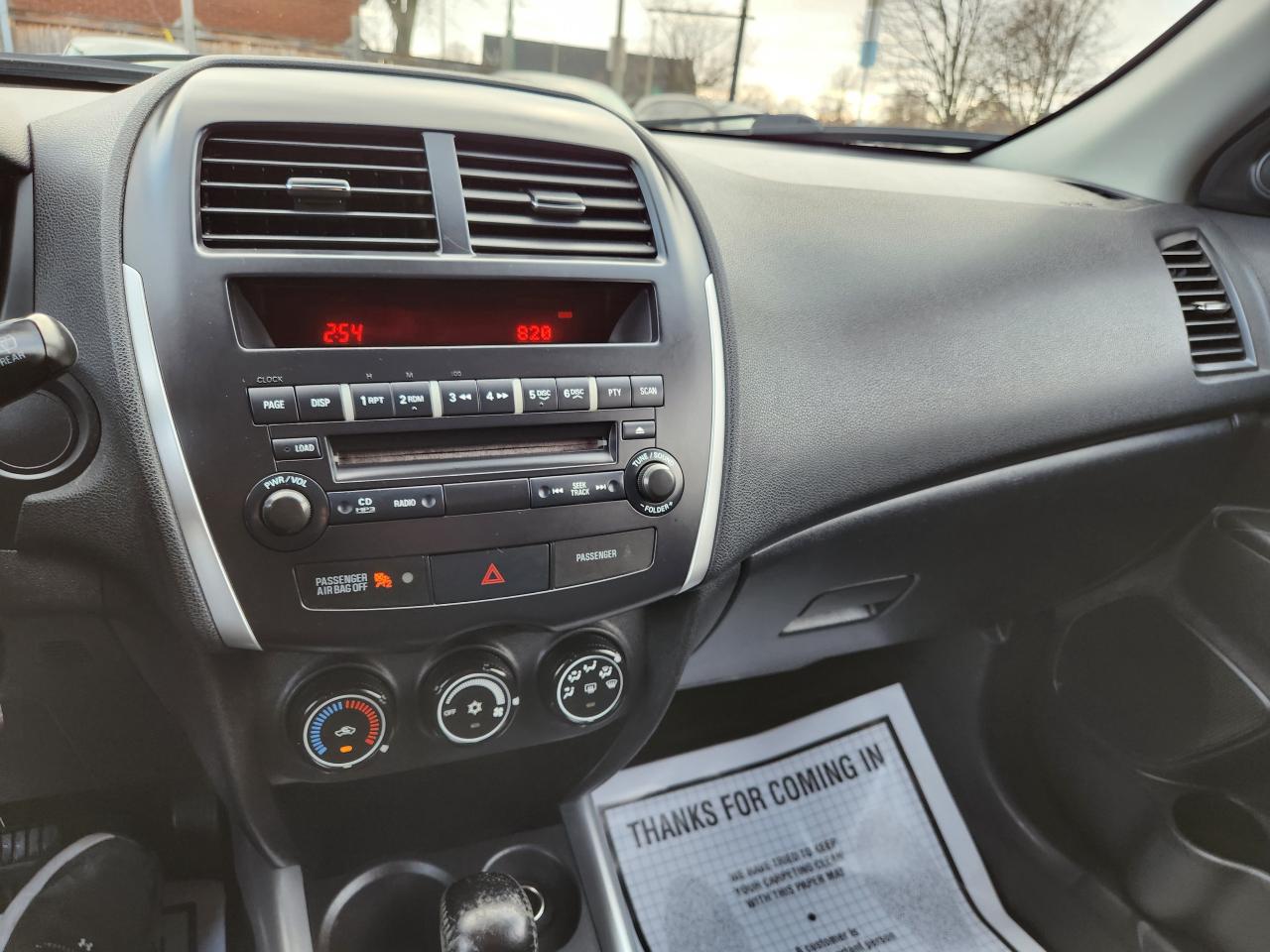 2011 Mitsubishi RVR SE Photo