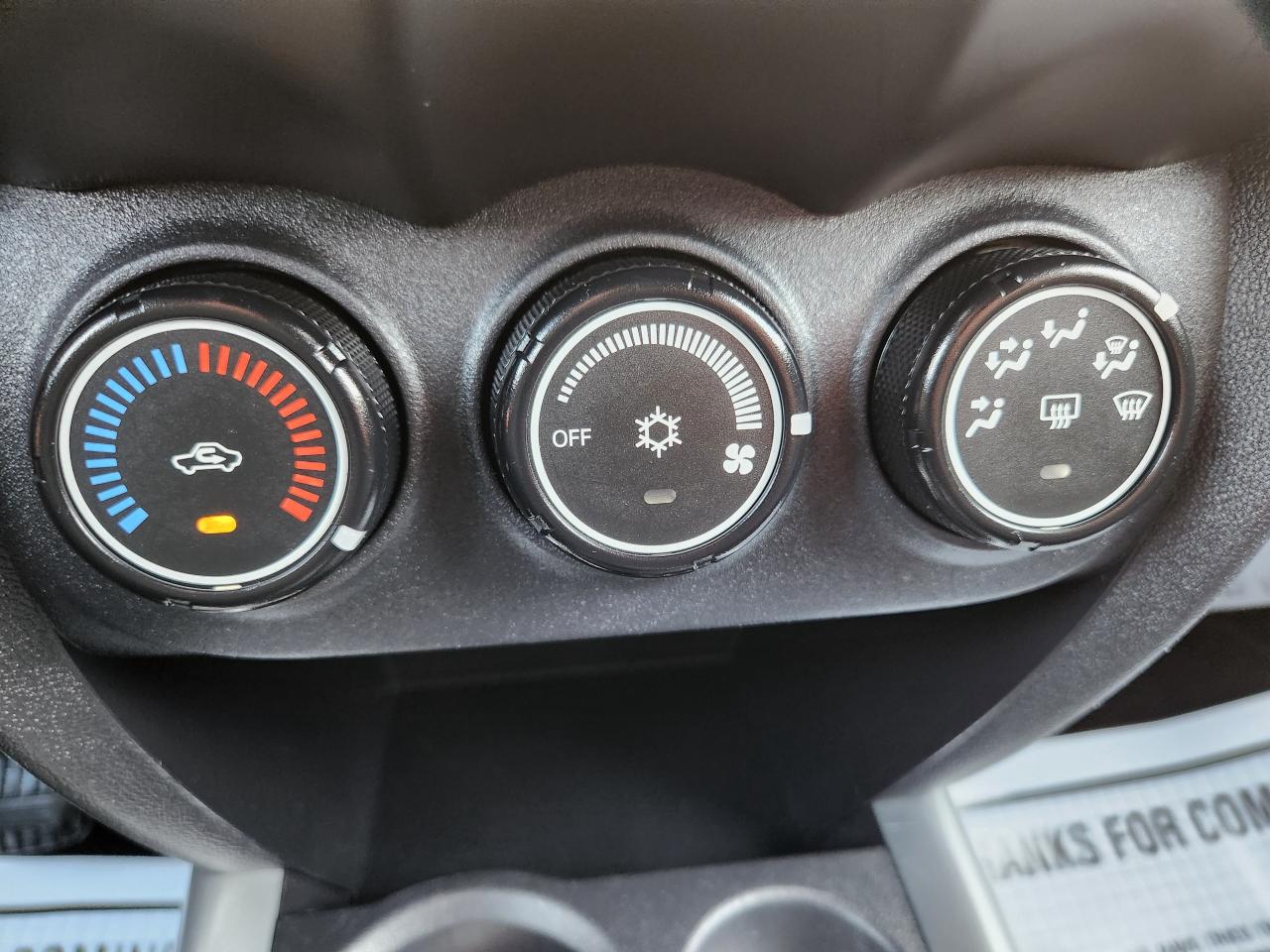 2011 Mitsubishi RVR SE Photo