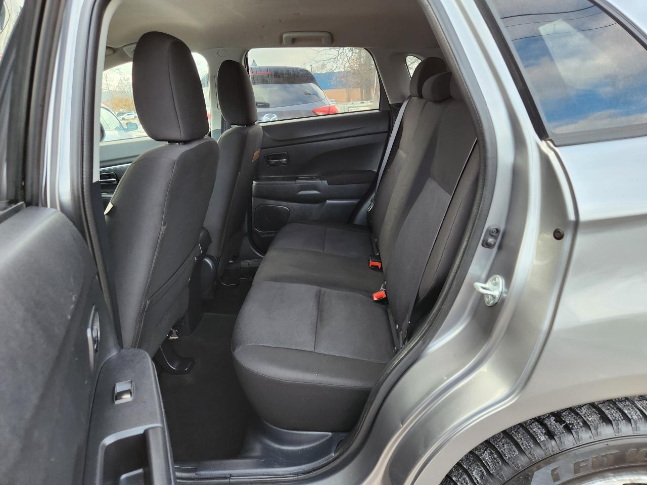 2011 Mitsubishi RVR SE Photo