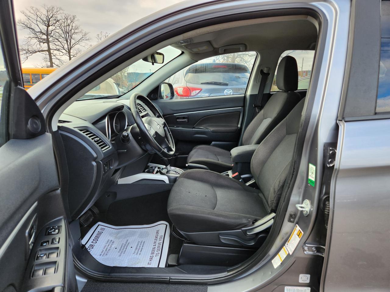 2011 Mitsubishi RVR SE Photo